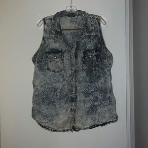 2/$18 PLUS SIZE Fashion Web Acid Wash Button Down Top
